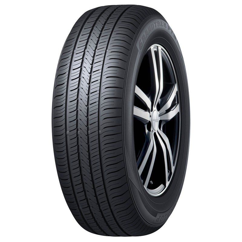 215/70 R15、YOKOHAMA BluEarth、2024年